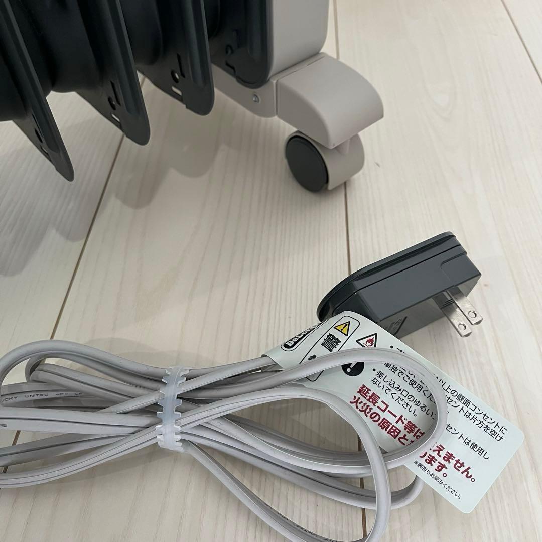 【値下げ】デロンギ ヴェルティカルド オイルヒーター ゼロ風暖房