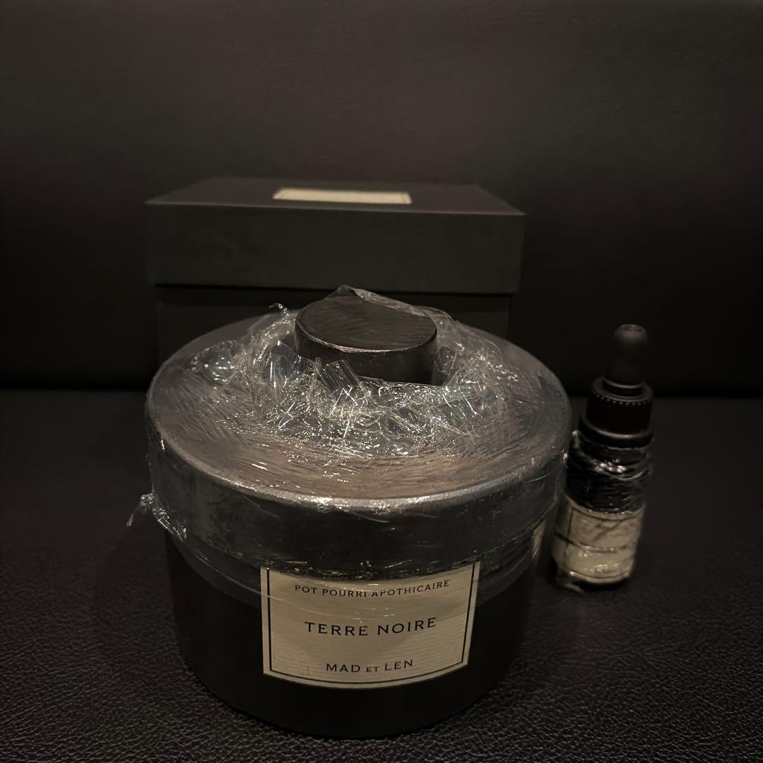 MAD et LEN(マドエレン)のポットポプリもも