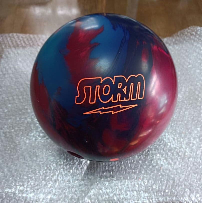 PHYSIX フィジックス　初代　未使用　ドリル済　ボウリング　ストーム