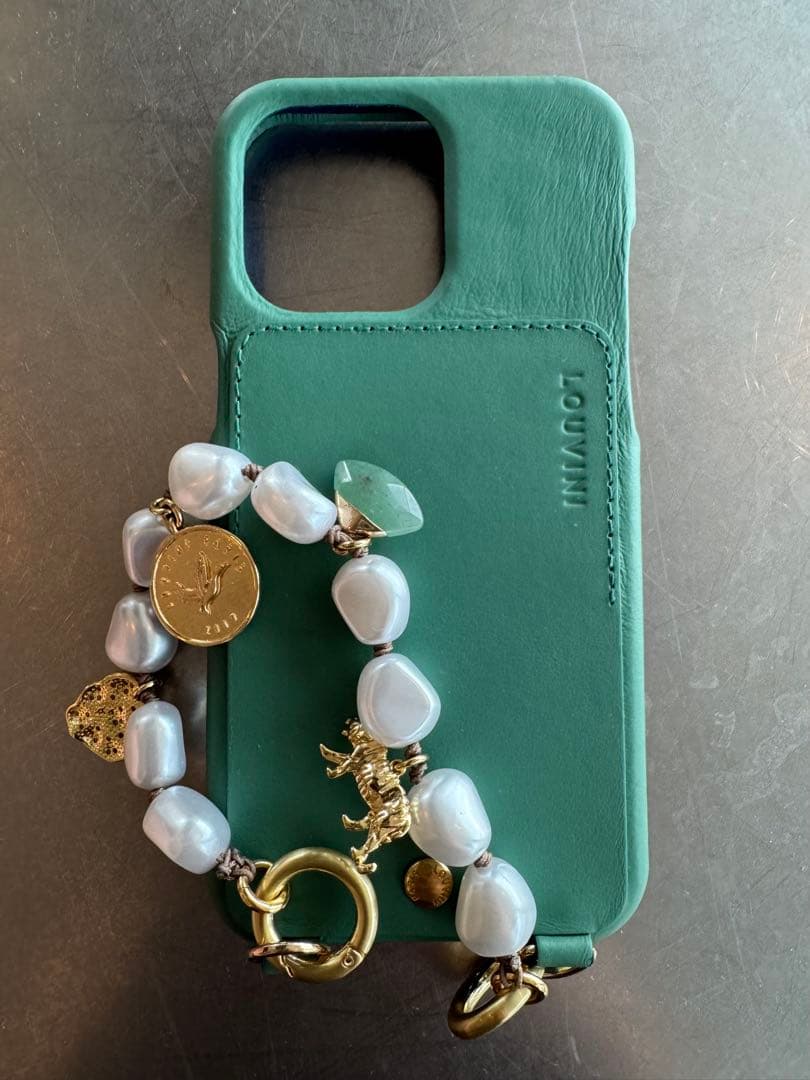 LOUVINI iPhone 15 Pro Max ケース グリーン