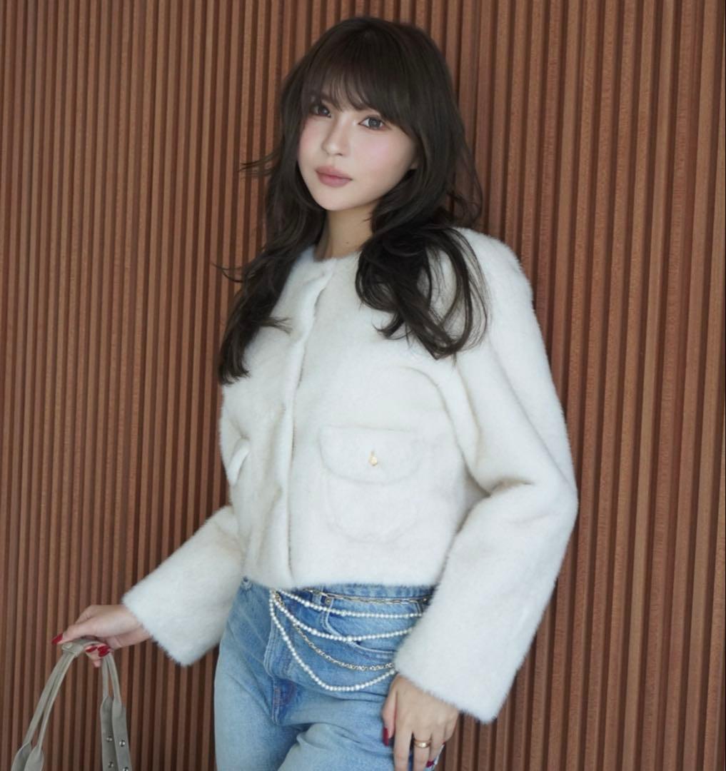 eimy istoire ゴールドボタンフェイクファージャケット 新品未使用