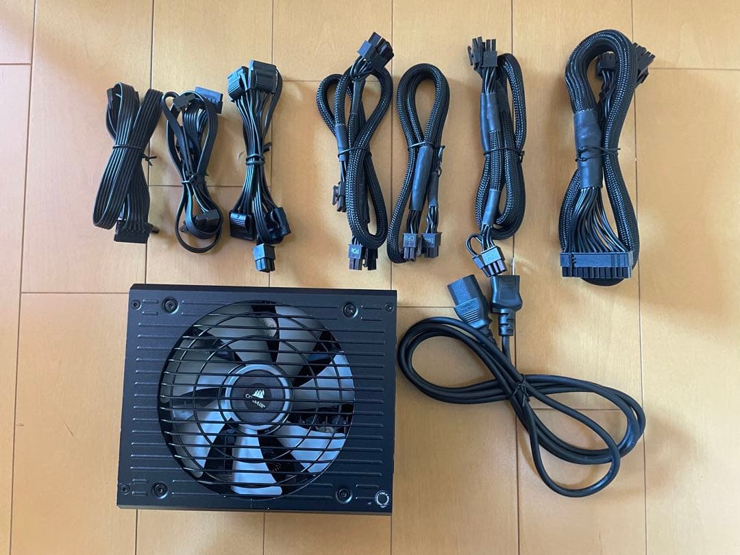 CORSAIR RM850x 850W 電源ユニット静音ファン搭載