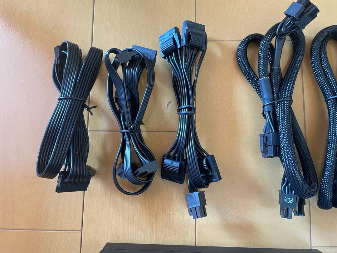 CORSAIR RM850x 850W 電源ユニット静音ファン搭載