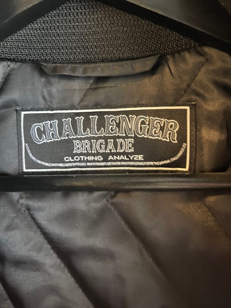 CHALLENGER ブラック スタジャン Cロゴ