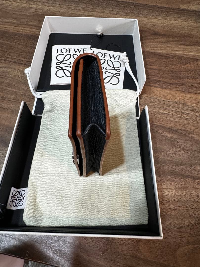 LOEWE アナグラムビジネスカードホルダー