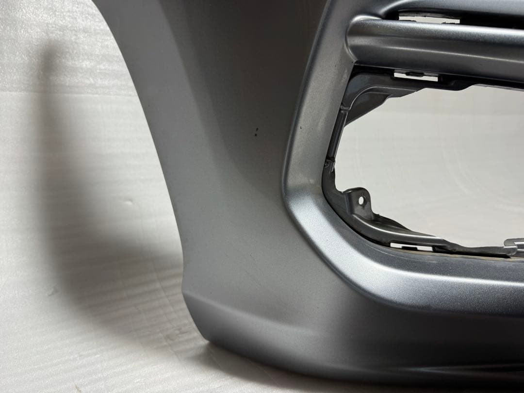 【要補修】ホンダ フィット GK3 純正 フロントバンパー NH830M 中古