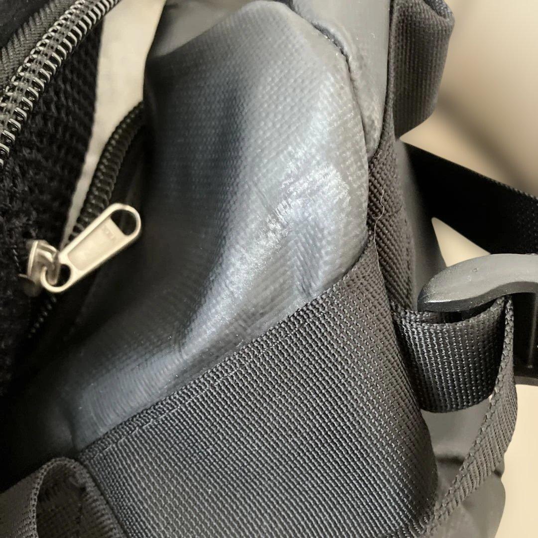 THE NORTH FACE ブラックドラムバッグ