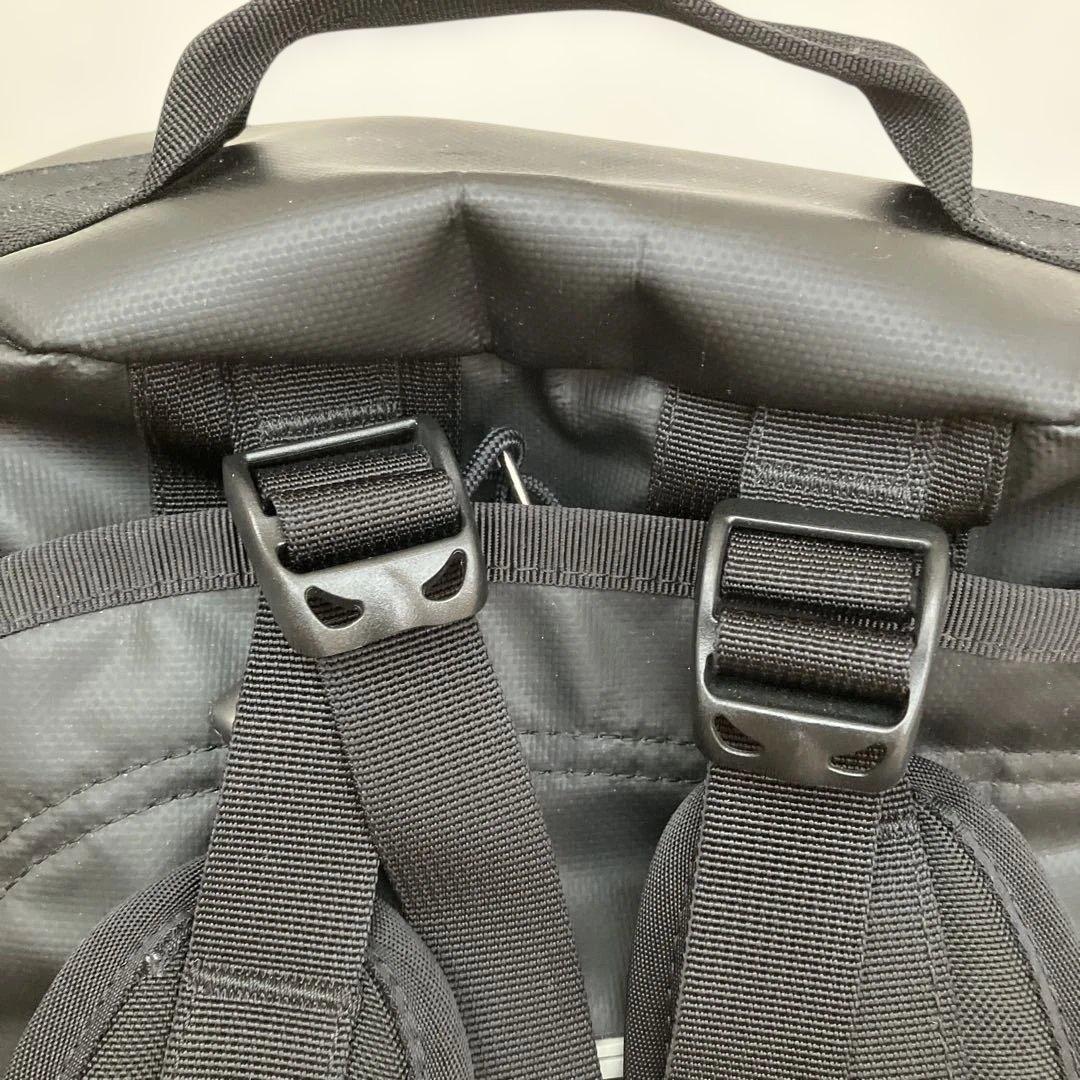 THE NORTH FACE ブラックドラムバッグ