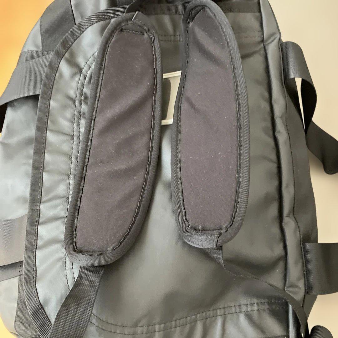 THE NORTH FACE ブラックドラムバッグ