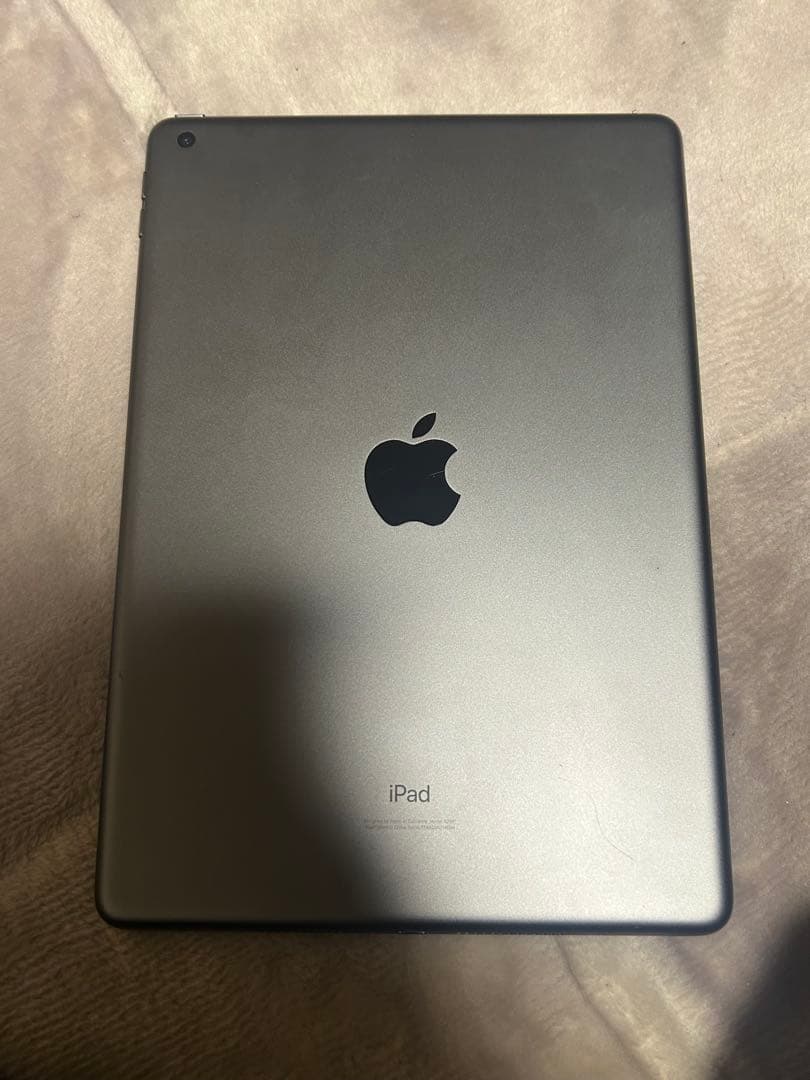 【美品】iPad (第７世代) Wi-Fi 32GB スペースグレイ