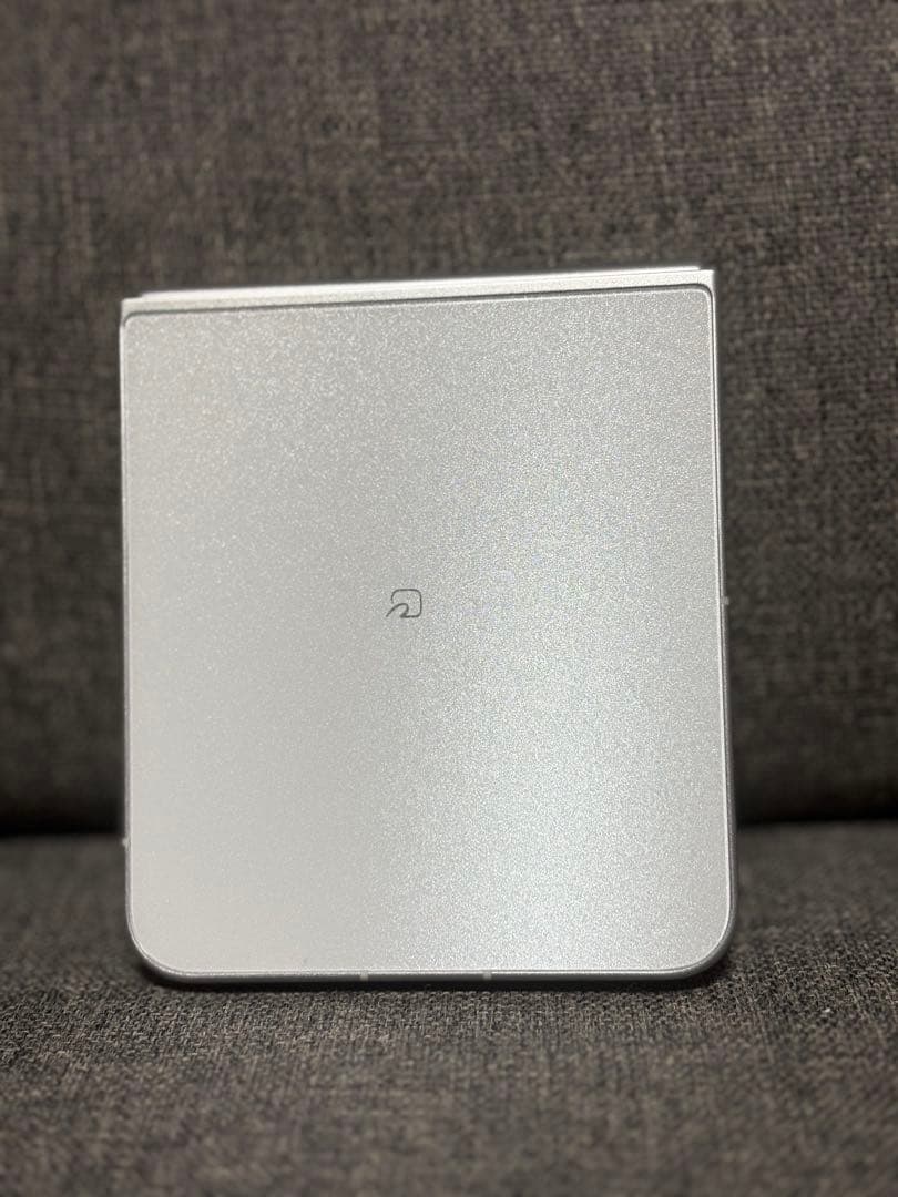 【美品】Y!mobile ZTE Libero Flip A304ZTホワイト