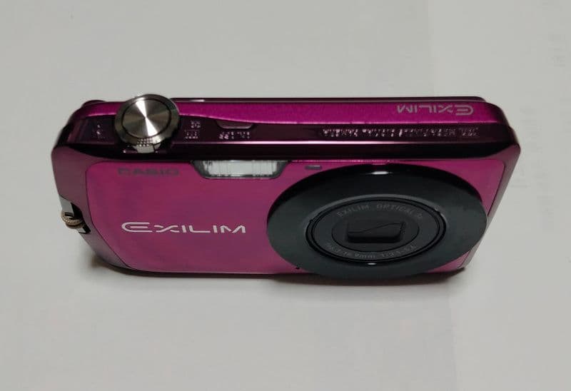 デジタルカメラ　CASIO　EXILIM EX-Z330　パープル