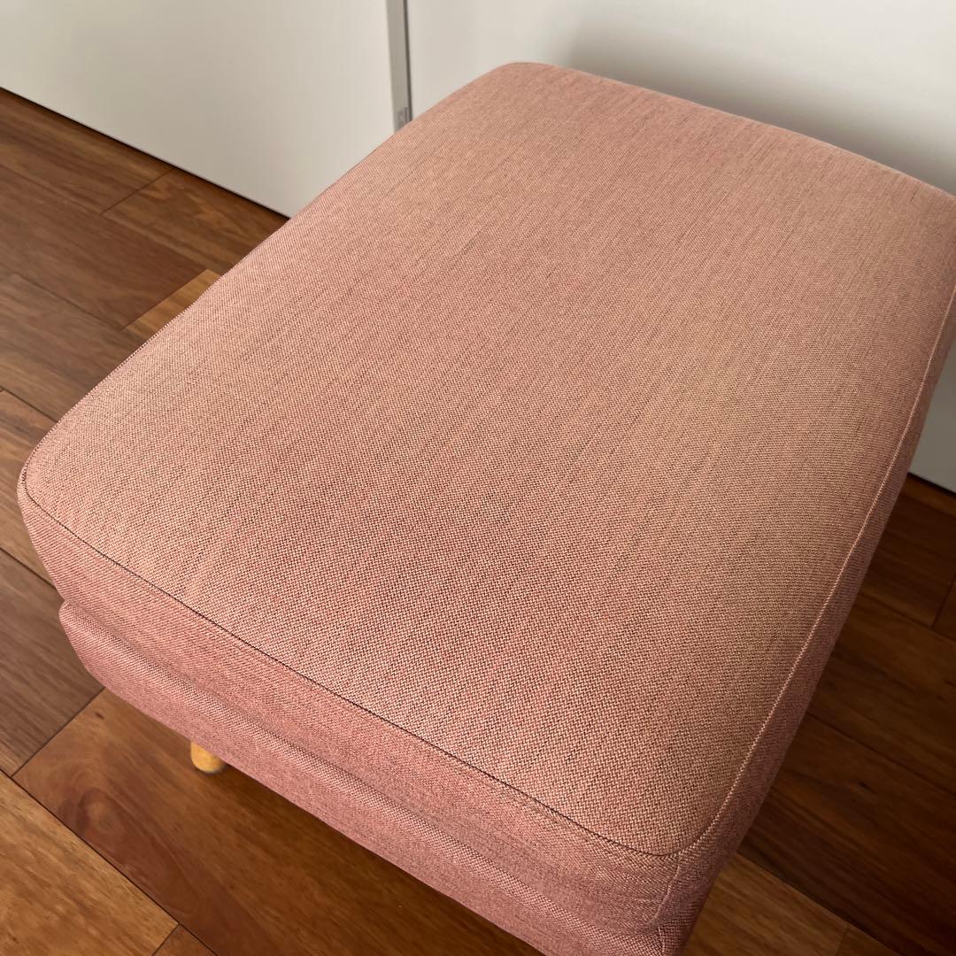 ピンクオットマン