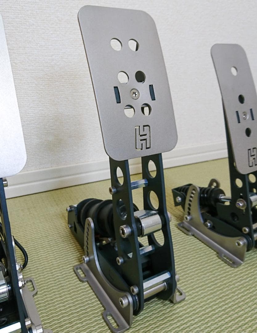 Heusinkveldレーシングシムペダル Sprint 3-pedal 新品