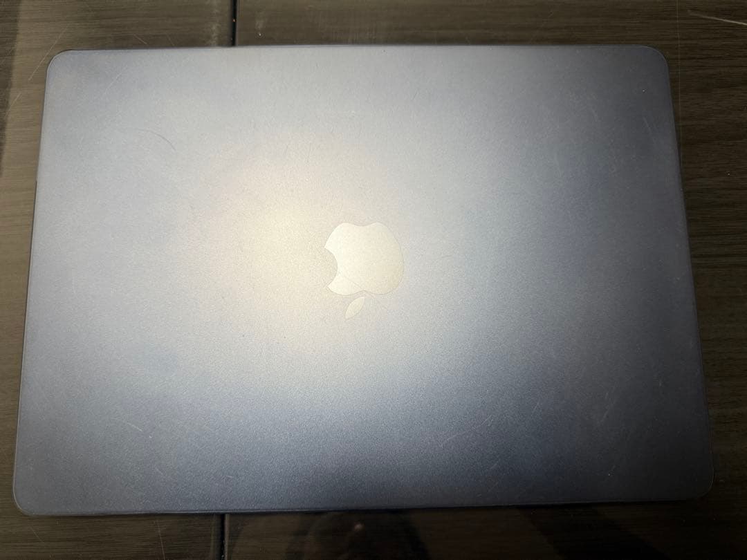 M2チップ MacBook Air 8GBメモリ 256GBストレージ