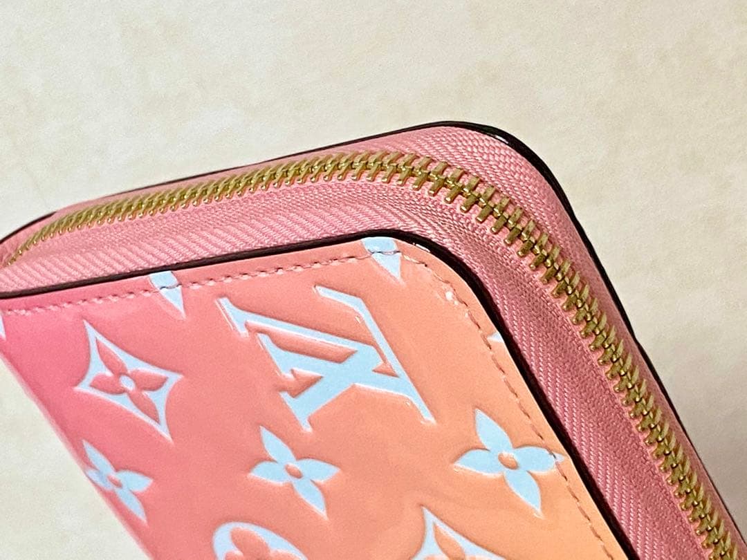 極美品！LOUIS VUITTON ジッピーウォレット バレンタイン限定モデル