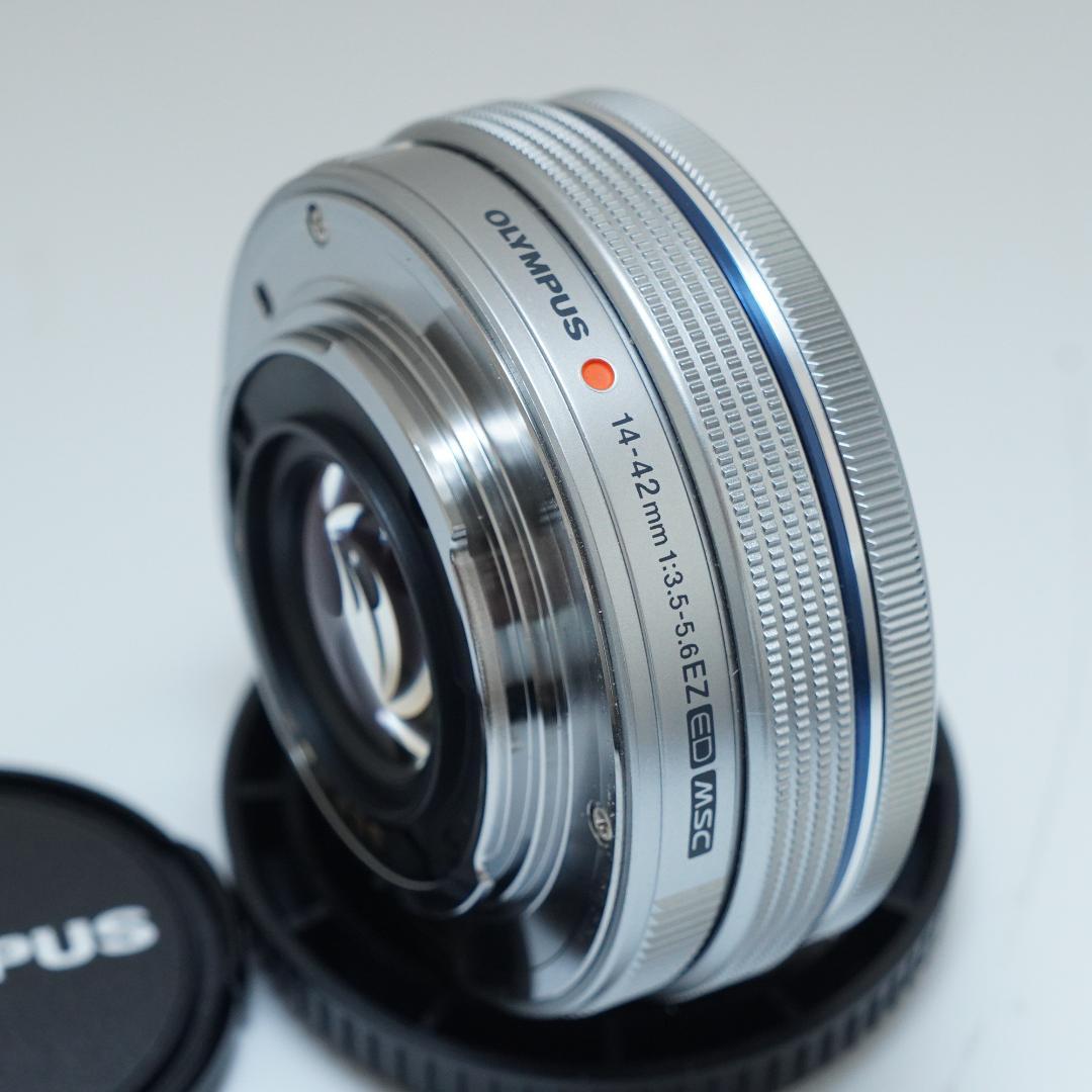★動画でも大満足★オリンパス14-42mm EZ パンケーキ　シルバー