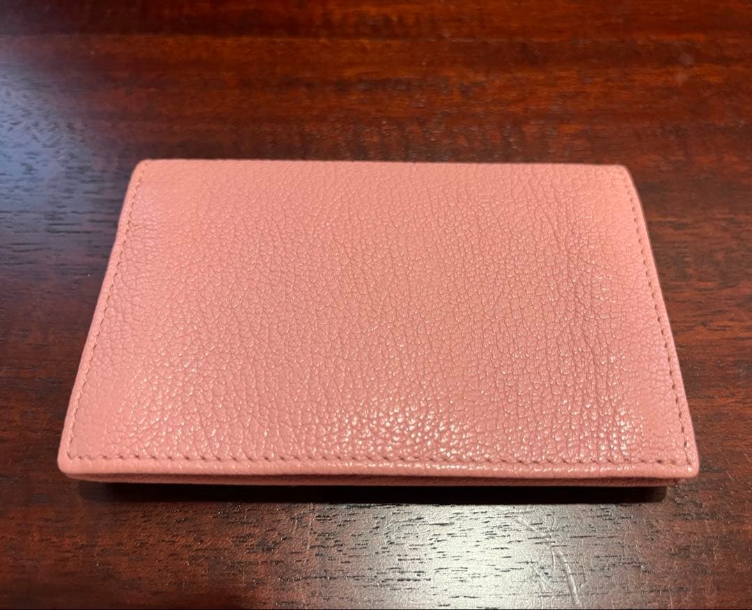 miumiu 名刺入れ （フランスにて購入）