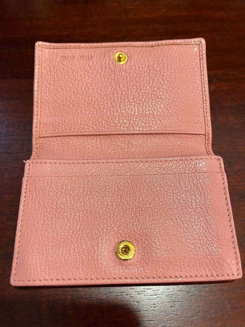 miumiu 名刺入れ （フランスにて購入）