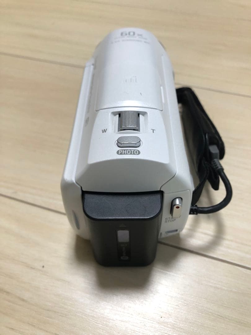 ソニー ハンディカム　SONY HDR-CX670　ホワイト　白
