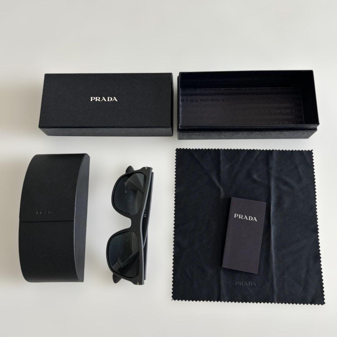 プラダPRADA サングラス　ブラック　マット