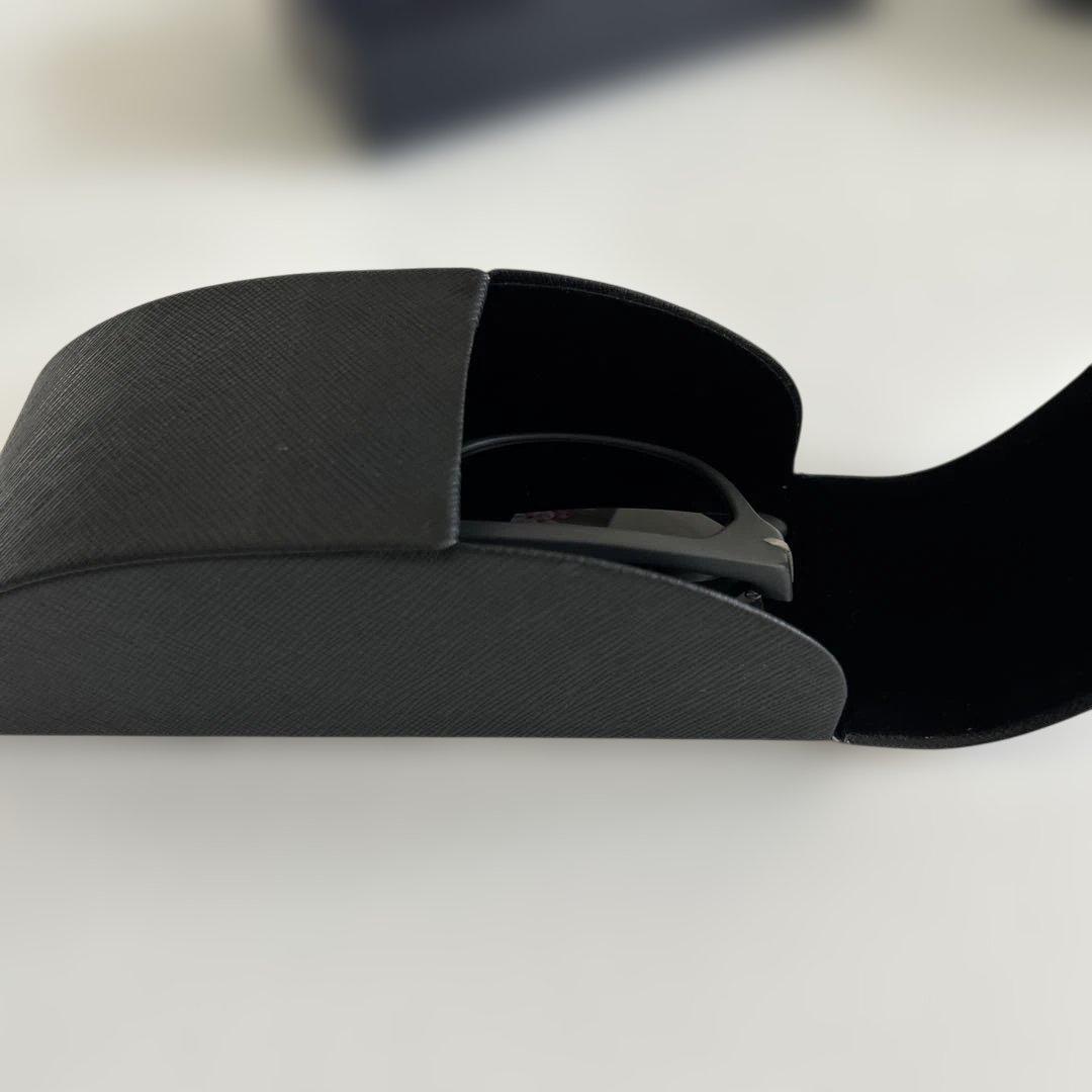 プラダPRADA サングラス　ブラック　マット