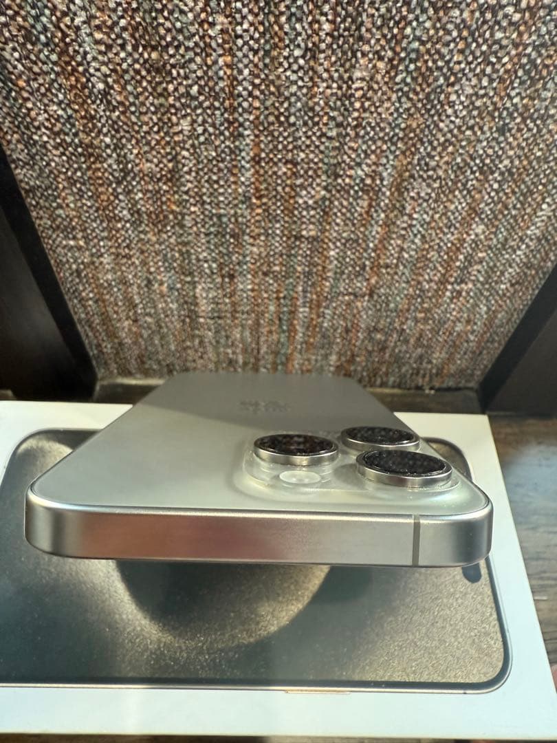 美品　iPhone 15 Pro max 256GB MU6R3J/A