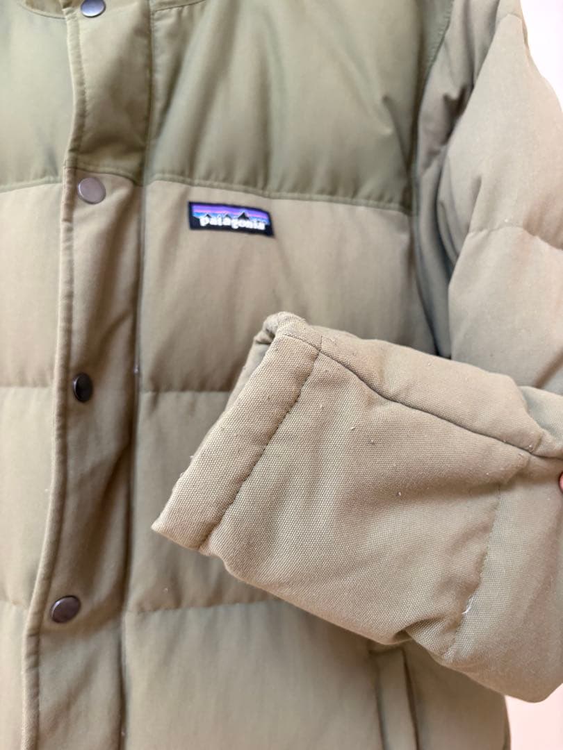 Patagonia ダウンジャケット オリーブ色