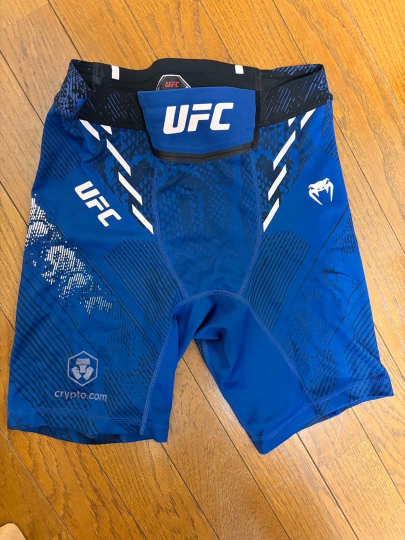 [品薄品] ufcファイトパンツ　Mサイズ
