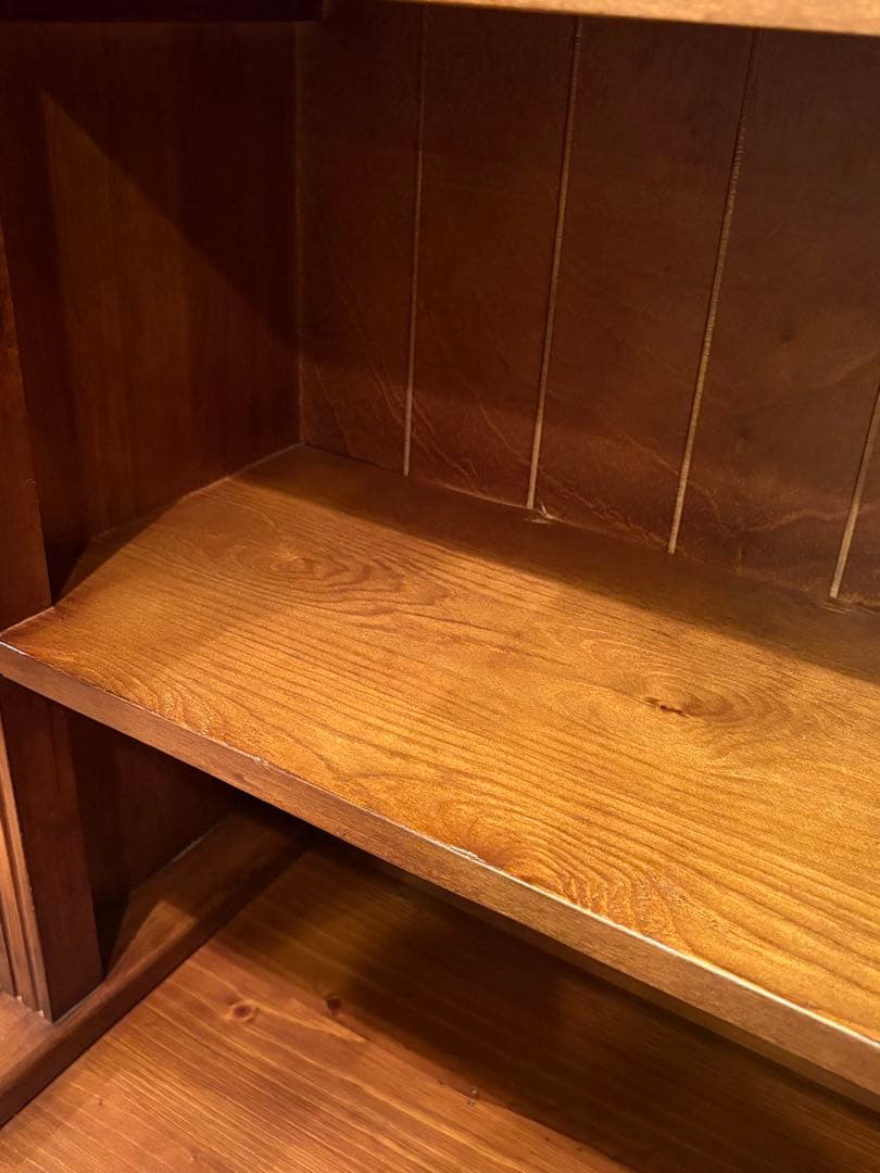 アクタス取扱　スペイン　タイル　棚　ディスプレイ棚　食器棚