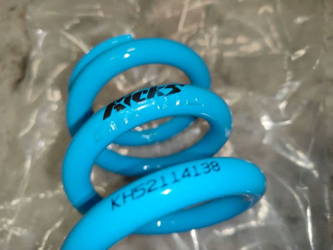 kicks製 全年式 グロム用 リヤスプリング 13.8㌔