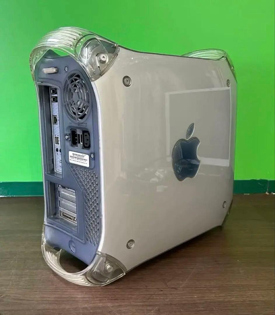 Apple power Mac G4 デュアルCPU500 MHzと黒キーボード