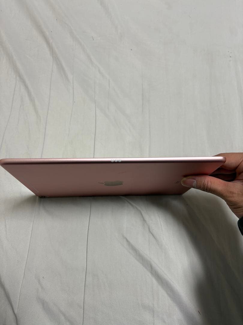 Apple iPad pro 10.5 64gb バテッリー容量100%