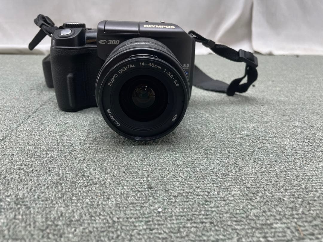 OLYMPUS オリンパス E-300 デジタル一眼レフカメラ