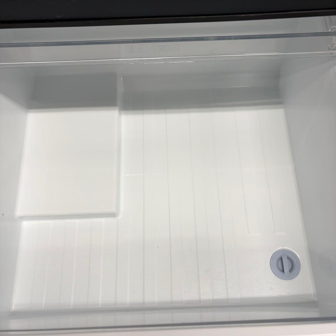 633 TOSHIBA 2022年製　大型冷蔵庫　右開き　300L以上　326L