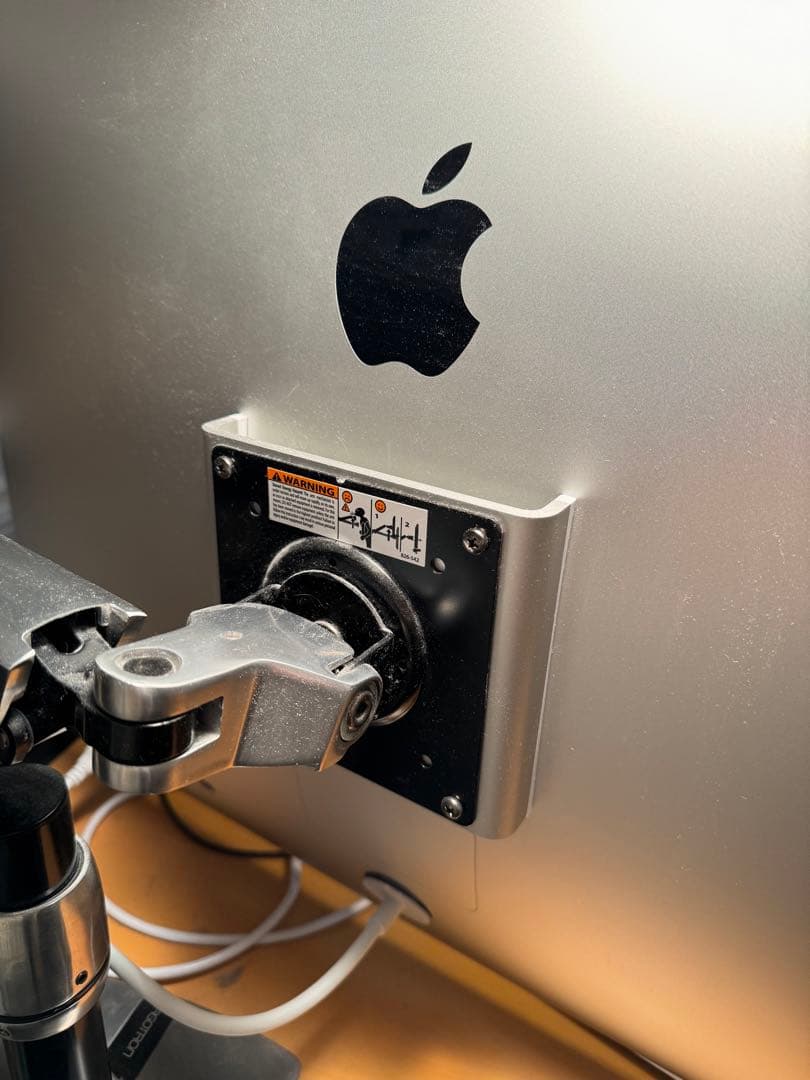 iMac 27インチ　2017 5K vesa エルゴトロンモニターアーム付き