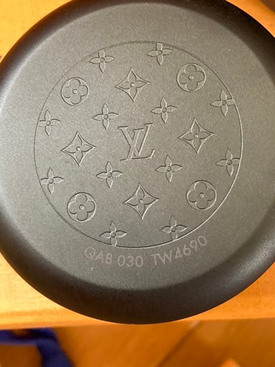 LOUIS VUITTON イヤホン ルイヴィトン ホライゾン QAB030