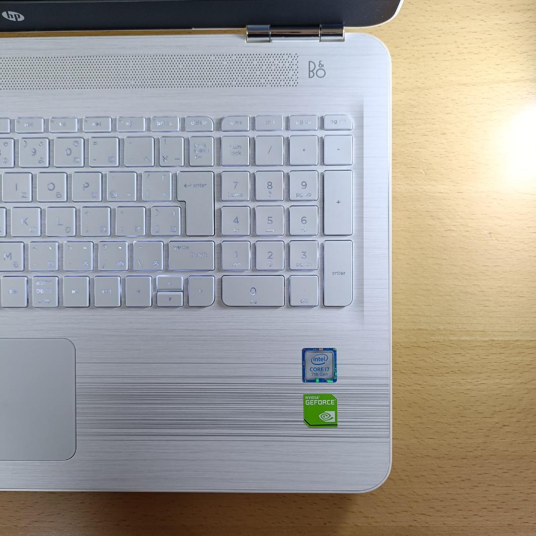 ノートPC Windows11 Core i7 SSD メモリ16GB HP 白