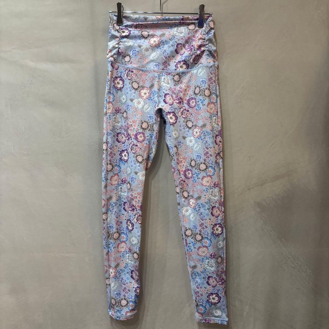 美品 SUKALA スカーラ エンブロイダリープリント ブラトップ&レギンス M