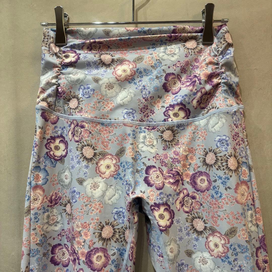 美品 SUKALA スカーラ エンブロイダリープリント ブラトップ&レギンス M