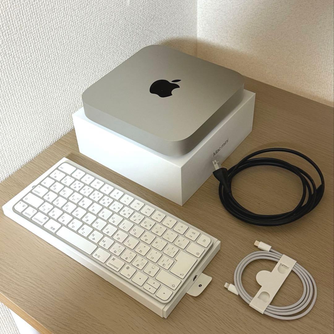 美品 Mac mini M2 8GB 256GBとMagic Keyboard