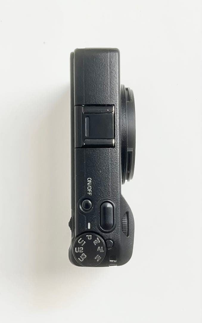 RICOH GR Ⅲ【大晦日、元旦のみ出品と大値引き】