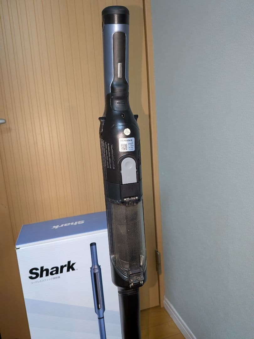 shark コードレスクリーナー★CS200JLB★純正バッテリー3個付き