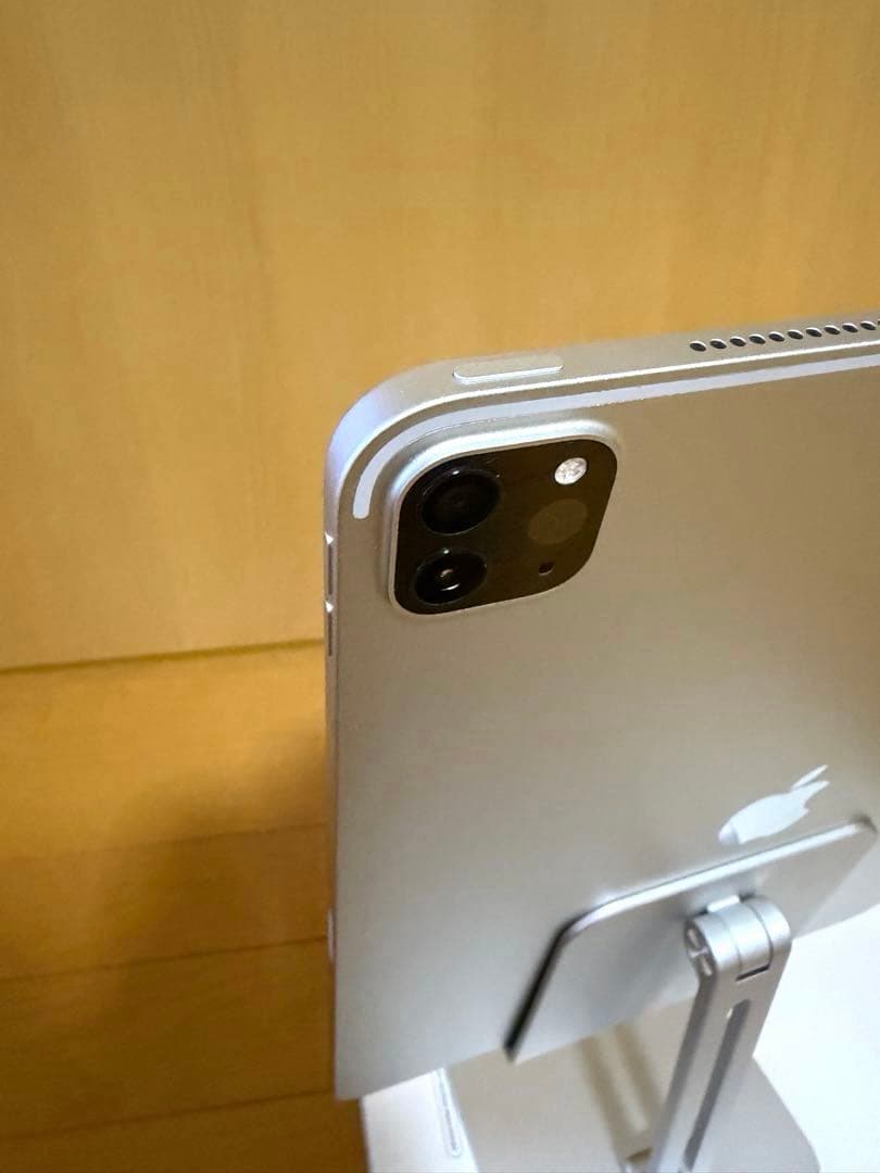 Apple iPad Pro第5世代12.9インチ シルバー wi-fiモデル