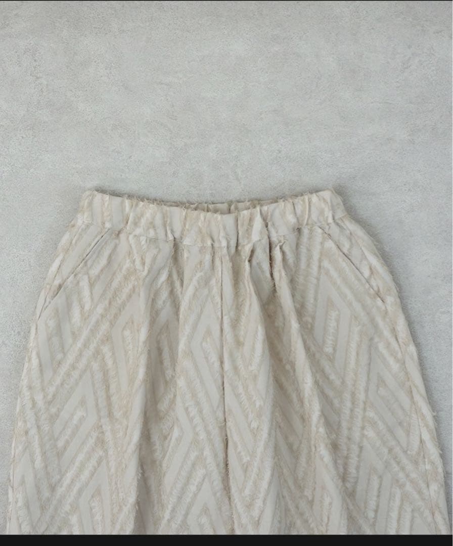 アトリエエマウ　ジャガードパンツ