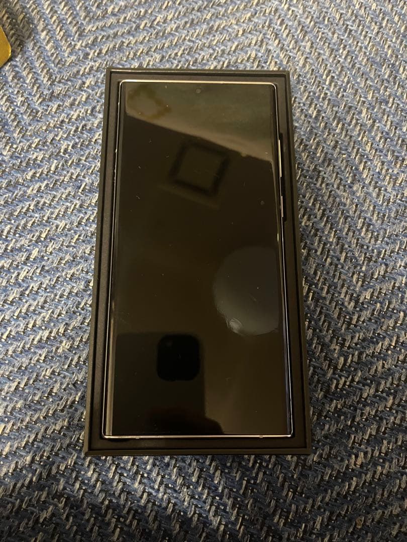 Samsung Galaxy S22 Ultra 本体ホワイト カバー付き韓国版