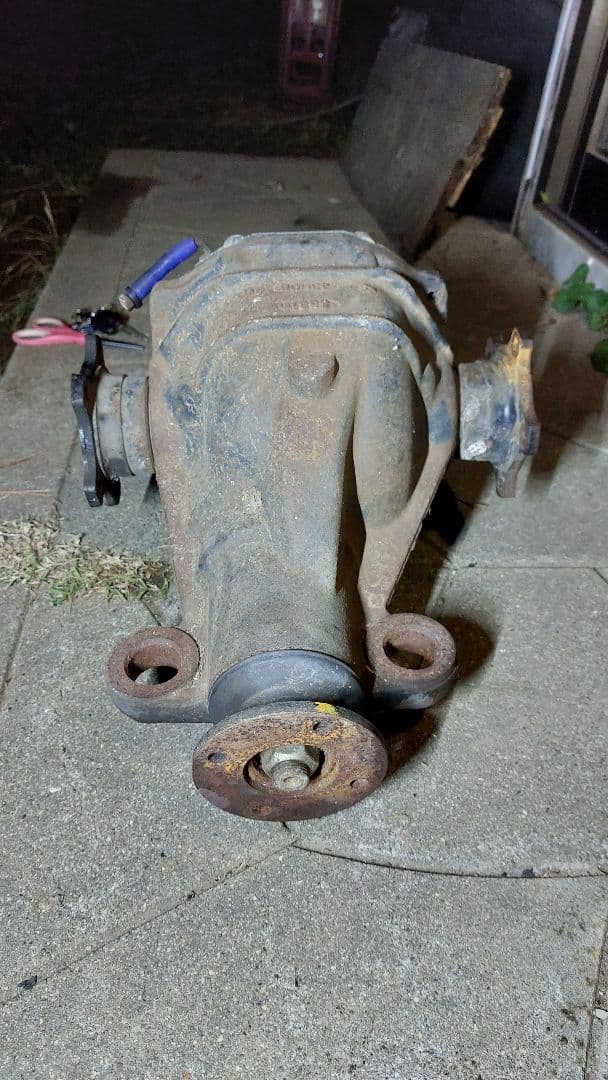 R200　37:9　4.1　デフ　ビスカス　5穴　ABS無し