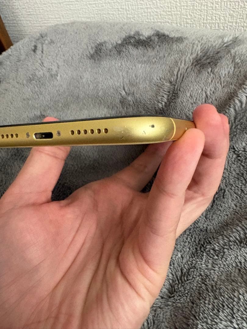 iPhone 11 イエロー 128GB SIM解除済 / 傷あり動作OK