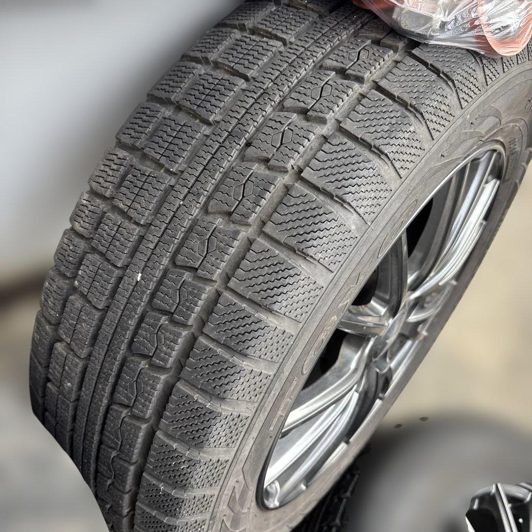 ソ*ク様 スタッドレスタイヤホイール 4本セット