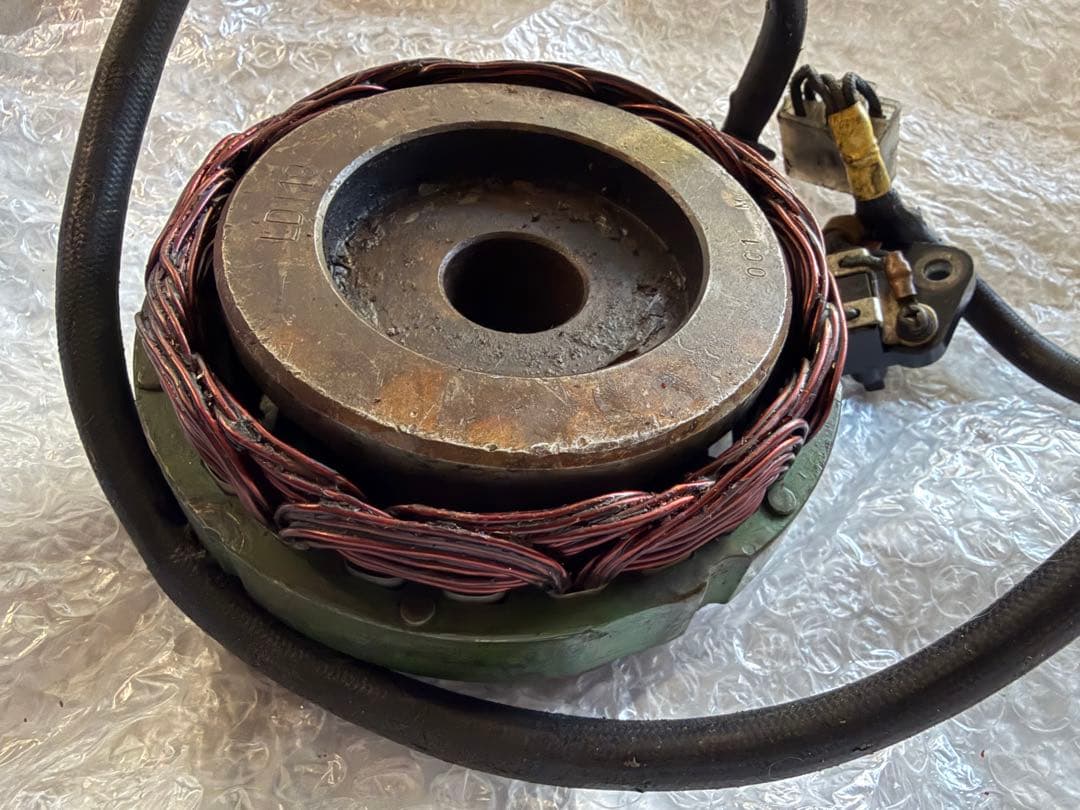 CB750F RC04 ジェネレーター コイル